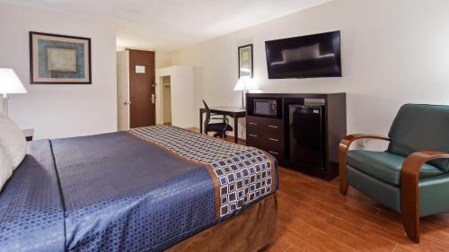 SureStay Plus Hotel by Best Western Lubbock Medical Center - image 3