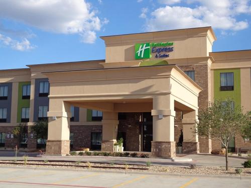 Holiday Inn Express and Suites Lubbock South an IHG Hotel - main image