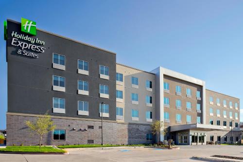 Holiday Inn Express & Suites Lubbock Central - Univ Area an IHG Hotel - main image