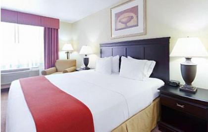 Holiday Inn Express Hotel & Suites Lucedale an IHG Hotel - image 3