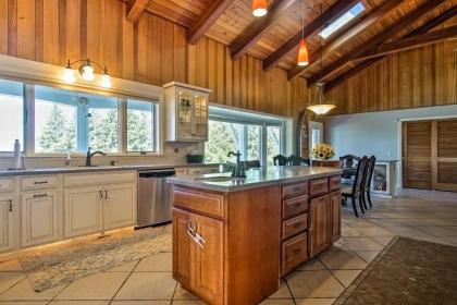 7-Acre Coastal Michigan Home with Hot Tub and Sauna! - image 10