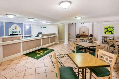 La Quinta Inn by Wyndham Lufkin - image 7