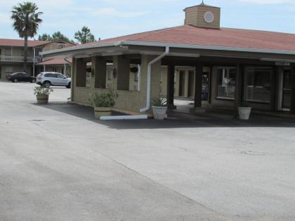 Lufkin Inn - image 1