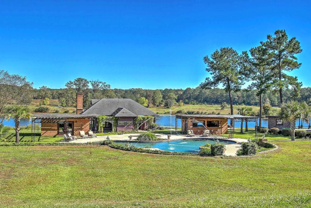 Cottage by the Pond on Gorgeous Expansive Estate - main image