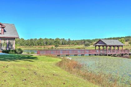 Cottage by the Pond on Gorgeous Expansive Estate - image 15