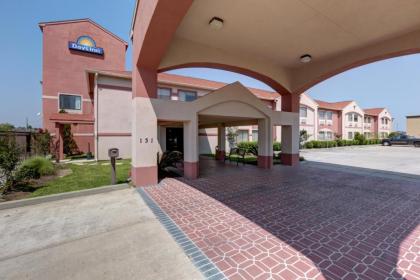 Days Inn by Wyndham Lumberton - image 11