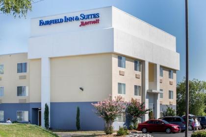 Fairfield Inn by Marriott Lumberton - image 13