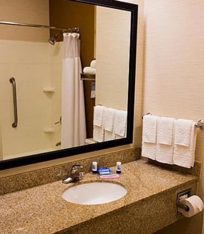 Fairfield Inn by Marriott Lumberton - image 18