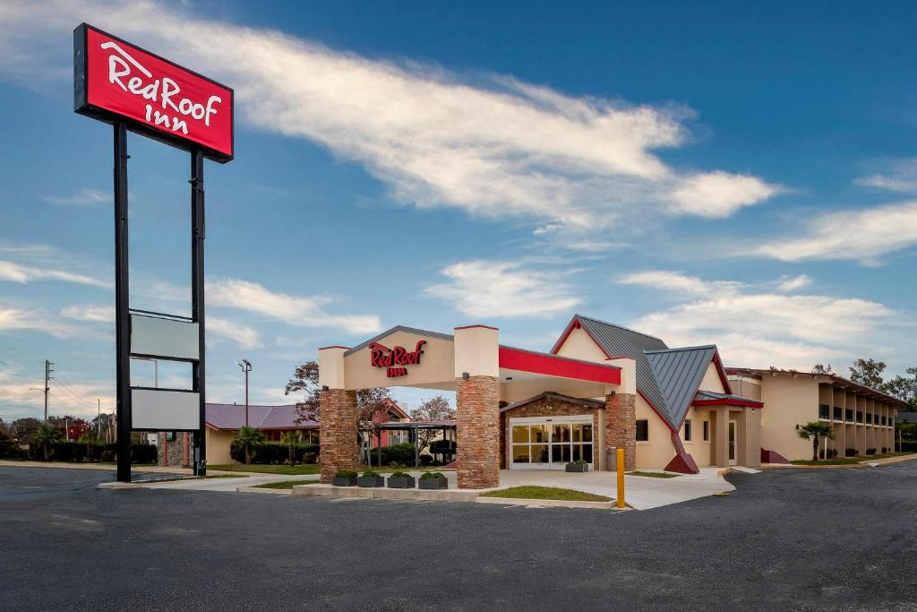 Red Roof Inn Lumberton - main image