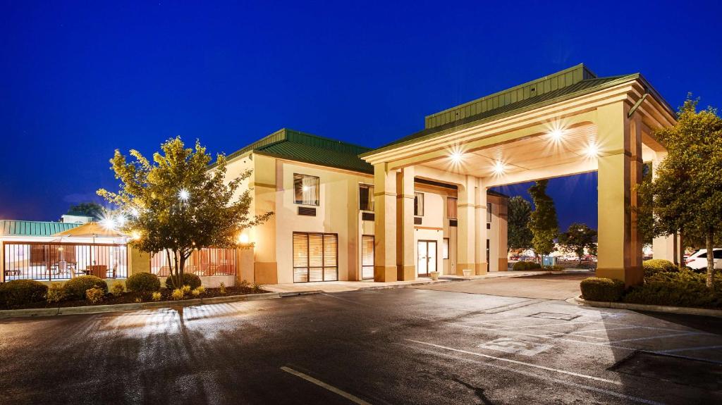 Best Western Lumberton - main image