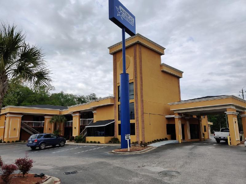 Americas Best Value Inn Lumberton - main image