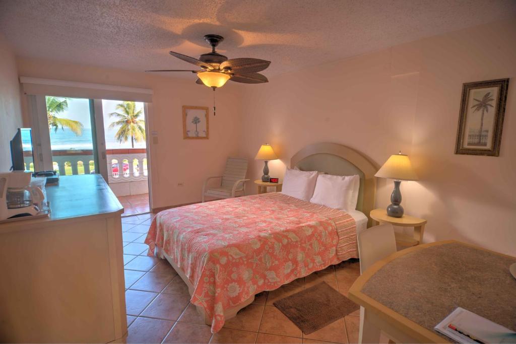 Luquillo Sunrise Beach Inn - main image