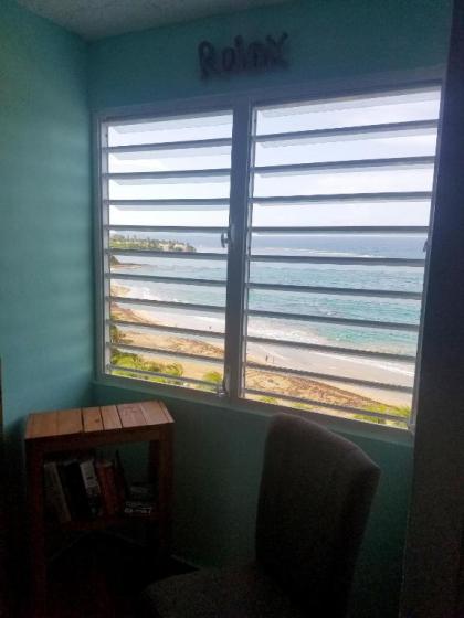 Beach apartment with amazing sunrises! - image 4