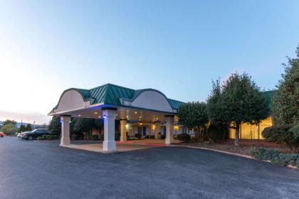 Days Inn by Wyndham Luray Shenandoah - image 12