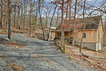 Updated Luray Cabin Near Dwtn and Shenandoah River! - image 11