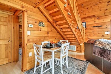 Updated Luray Cabin Near Dwtn and Shenandoah River! - image 13