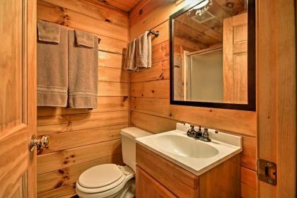 Updated Luray Cabin Near Dwtn and Shenandoah River! - image 4