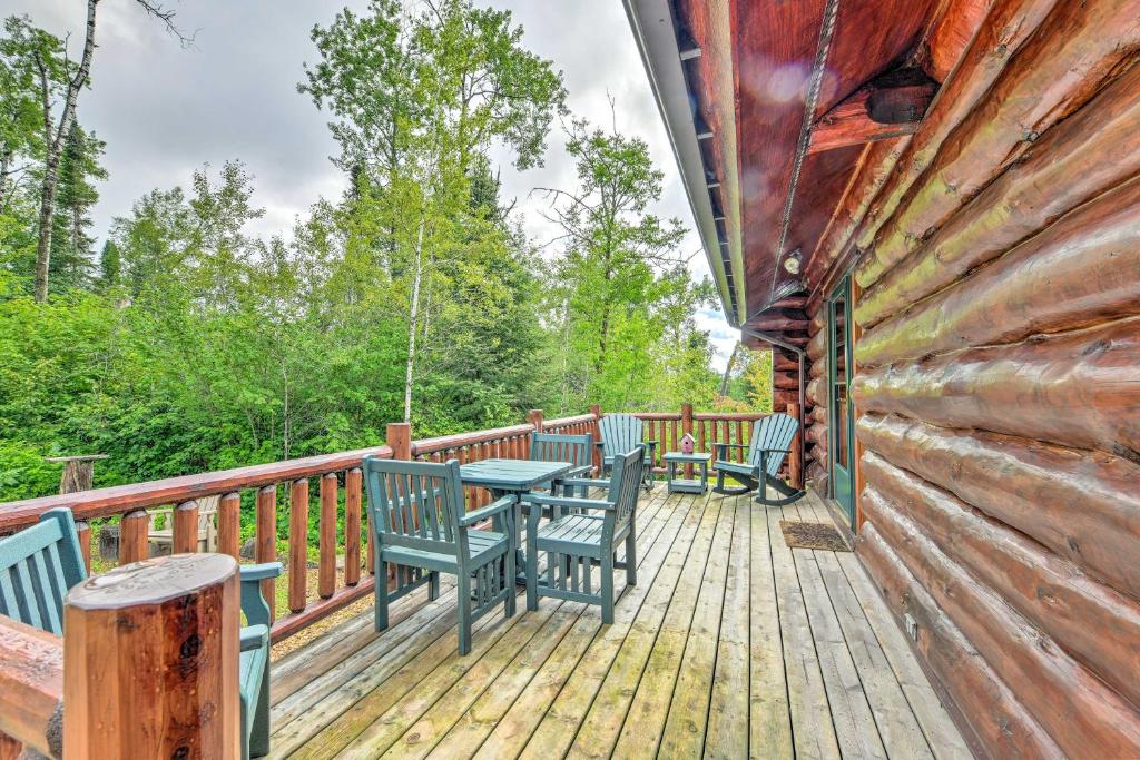 Lutsen Cabin with Fire Pit Patio and Deck! - image 5