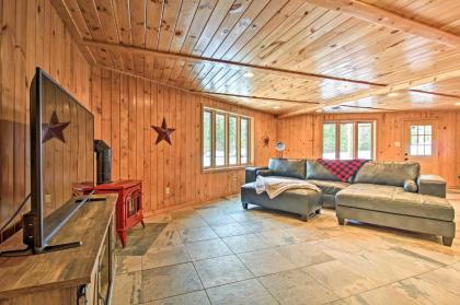 Lakefront Log Cabin with Dock about 9Mi to Lutsen Mtn - image 14