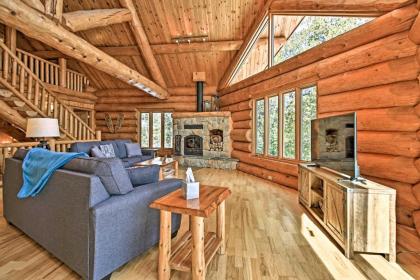 Lakefront Log Cabin with Dock about 9Mi to Lutsen Mtn - image 4