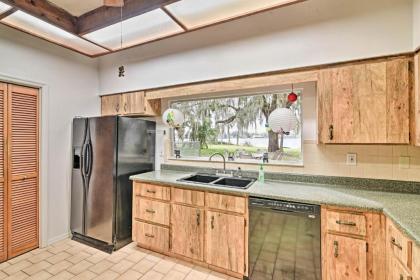 Lakefront Home with Private Pool 13 Mi to Tampa - image 14