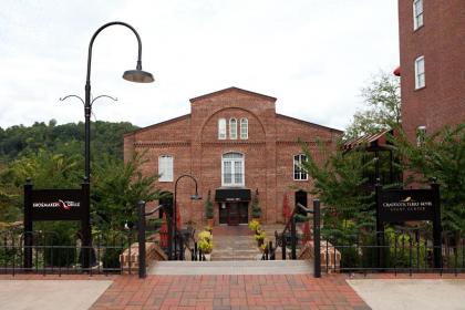 Craddock Terry Hotel & Event Center - image 14