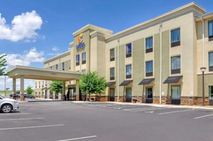 Comfort Inn & Suites Lynchburg Airport - University Area - image 1