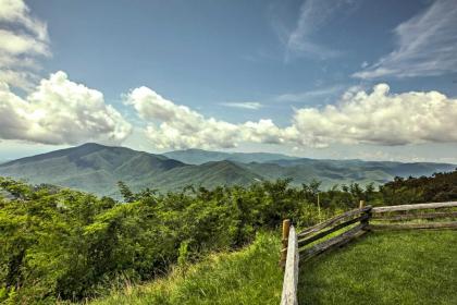 Wintergreen Home with Deck - Near Skiing and Hiking! - image 5