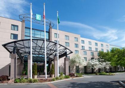 Embassy Suites Seattle - North/Lynnwood - image 2