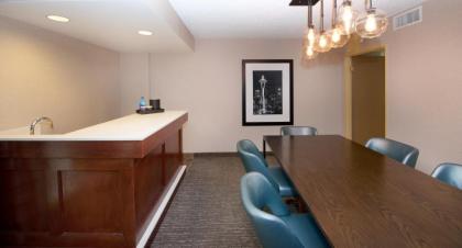 Embassy Suites Seattle - North/Lynnwood - image 5