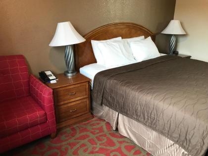 Americas Best Value Inn Lynnwood - image 9