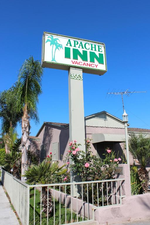 Apache Inn - main image