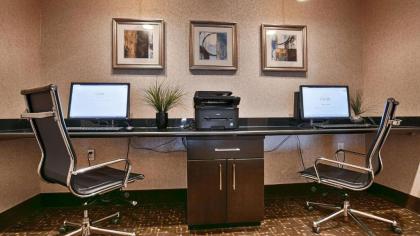 Best Western Plus Lytle Inn and Suites - image 13