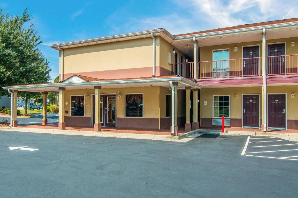 Americas Best Value Inn - Mableton - image 5