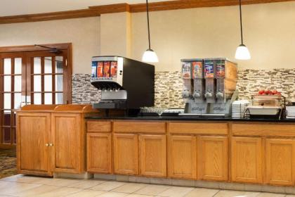 Country Inn & Suites by Radisson Macedonia OH - image 9