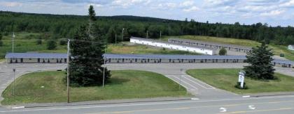 The Bluebird Motel Maine - image 1