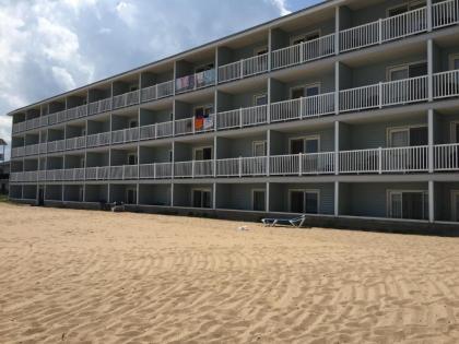 Fairview Beachfront Inn - image 9