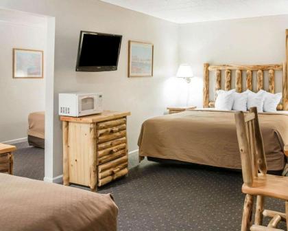 Quality Inn and Suites Mackinaw City - image 9