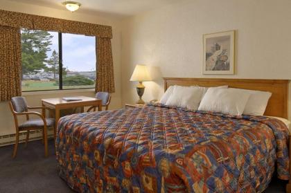 Days Inn by Wyndham Mackinaw City - Lakeview - image 3