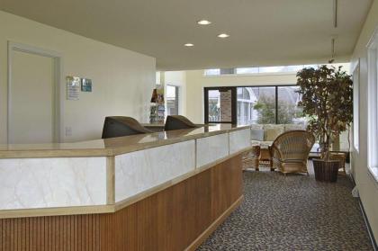 Days Inn by Wyndham Mackinaw City - Lakeview - image 7