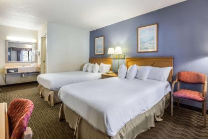 Rodeway Inn & Suites Mackinaw City – Bridgeview - image 4