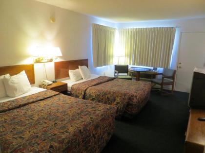 Waterfront Inn Mackinaw City - image 12