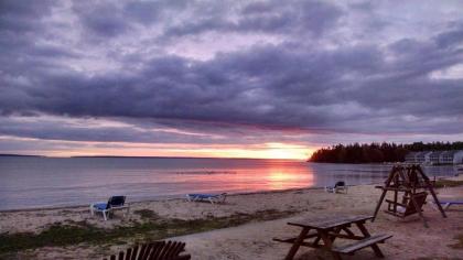 The Beach House Lakeside Cottages - image 14