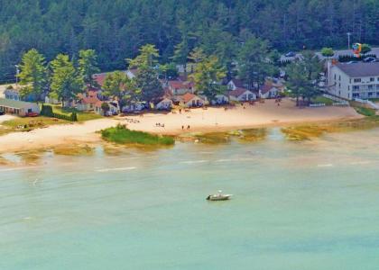 The Beach House Lakeside Cottages - image 7