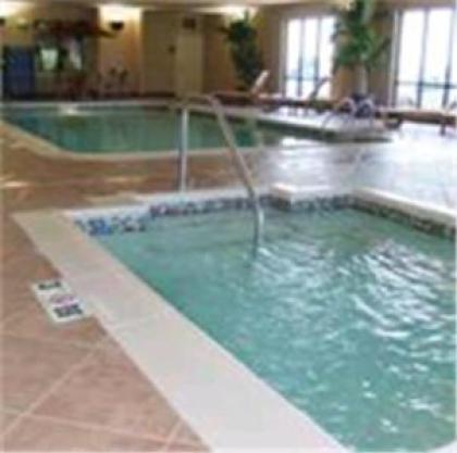 Hampton Inn Macomb - image 13