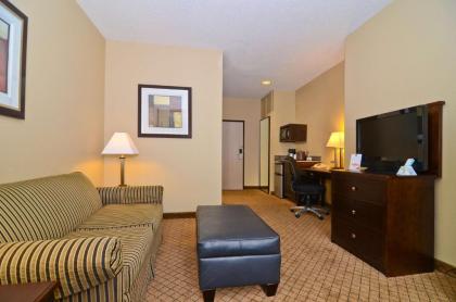 Best Western Macomb Inn - image 14