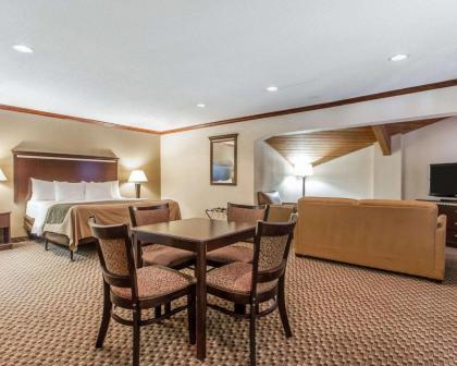 Quality Inn Macomb - image 12