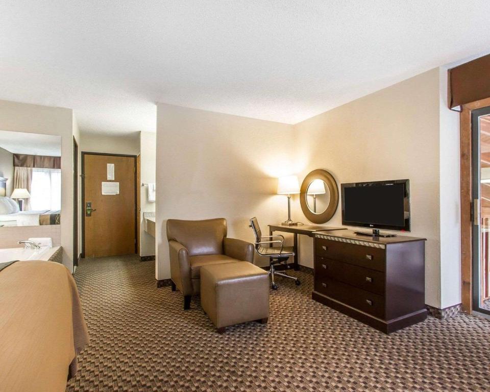 Quality Inn Macomb - image 6