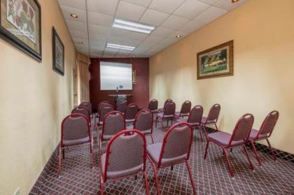 Red Roof Inn & Suites Macon - image 1