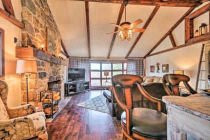 Macungie Cabin with Fireplace Near Bear Creek Skiing! - image 6